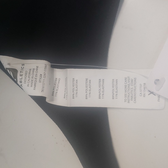 Fabletics Eiffel Tank black dry-sport performance moisture wicking XL NWT - Picture 6 of 6